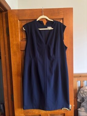 Roz & Ali Classic Navy Sheath Dress - Elegant Women's Dress Size 16